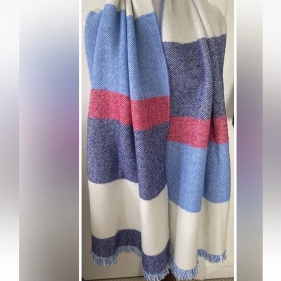 J. McLaughlin Accessories - WOOL J. McLaughlin Rectangle Scarf Wrap Blue Block EUC 68”x19” Fringe
